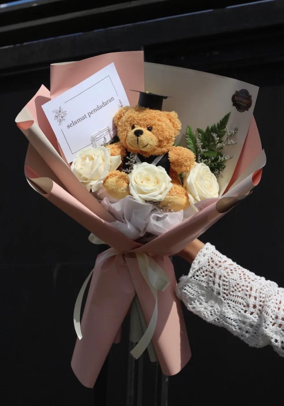 Roses Graduation Bouquet